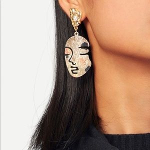 Face Design Metal Drop Earrings 1pair